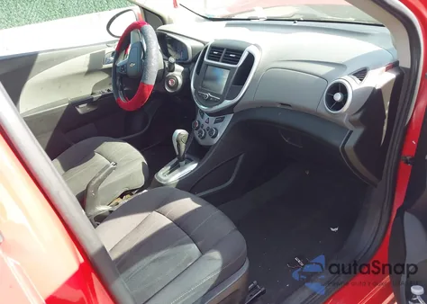 2017 Chevrolet Sonic Lt Auto из США, поврежденный, VIN 1G1JD5SH9H4138495